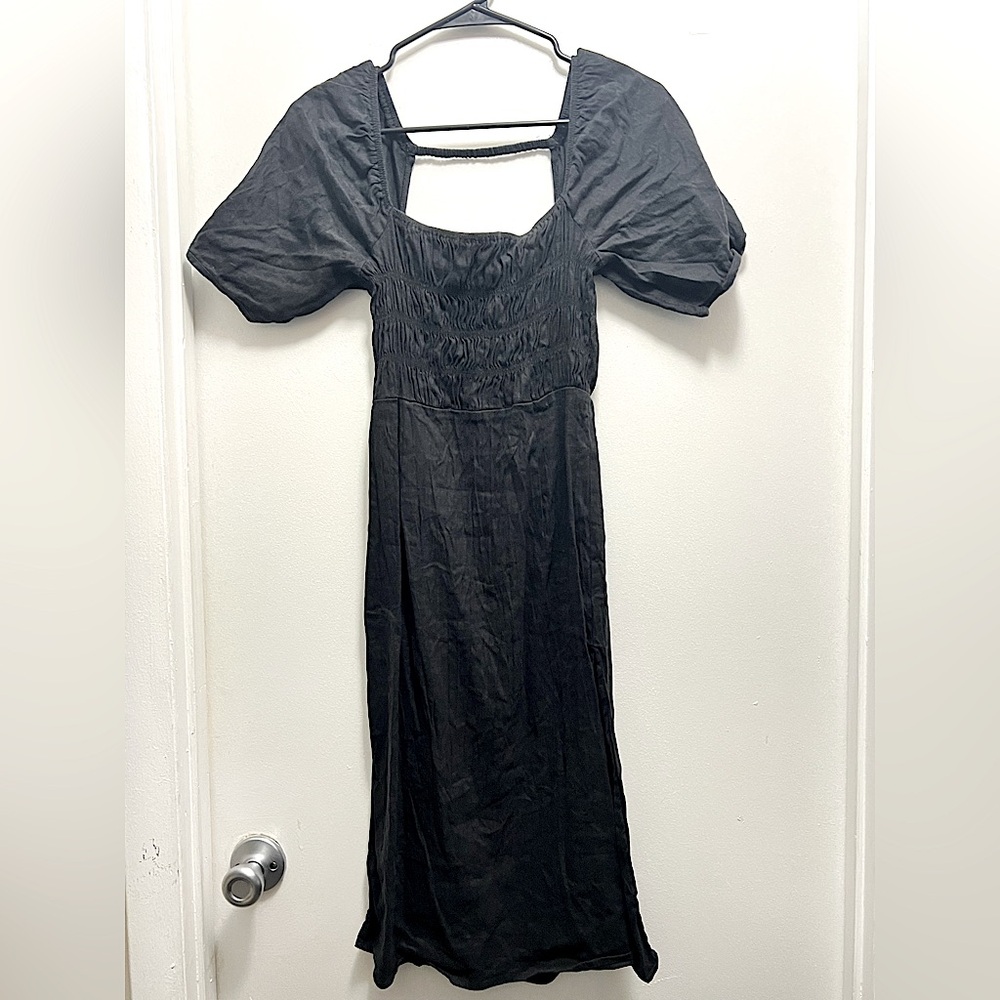 Forever 21 Black Puff Sleeve Midi Dress, Size medium